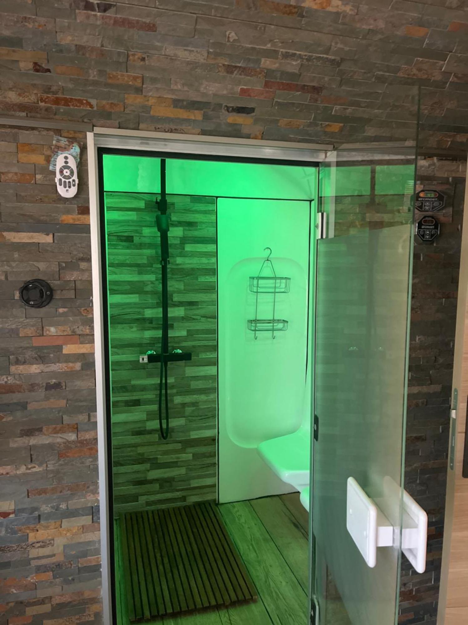 Studio Port Pin Vue Mer, Jacuzzi, Hammam, Parking Prives كاسيس المظهر الخارجي الصورة
